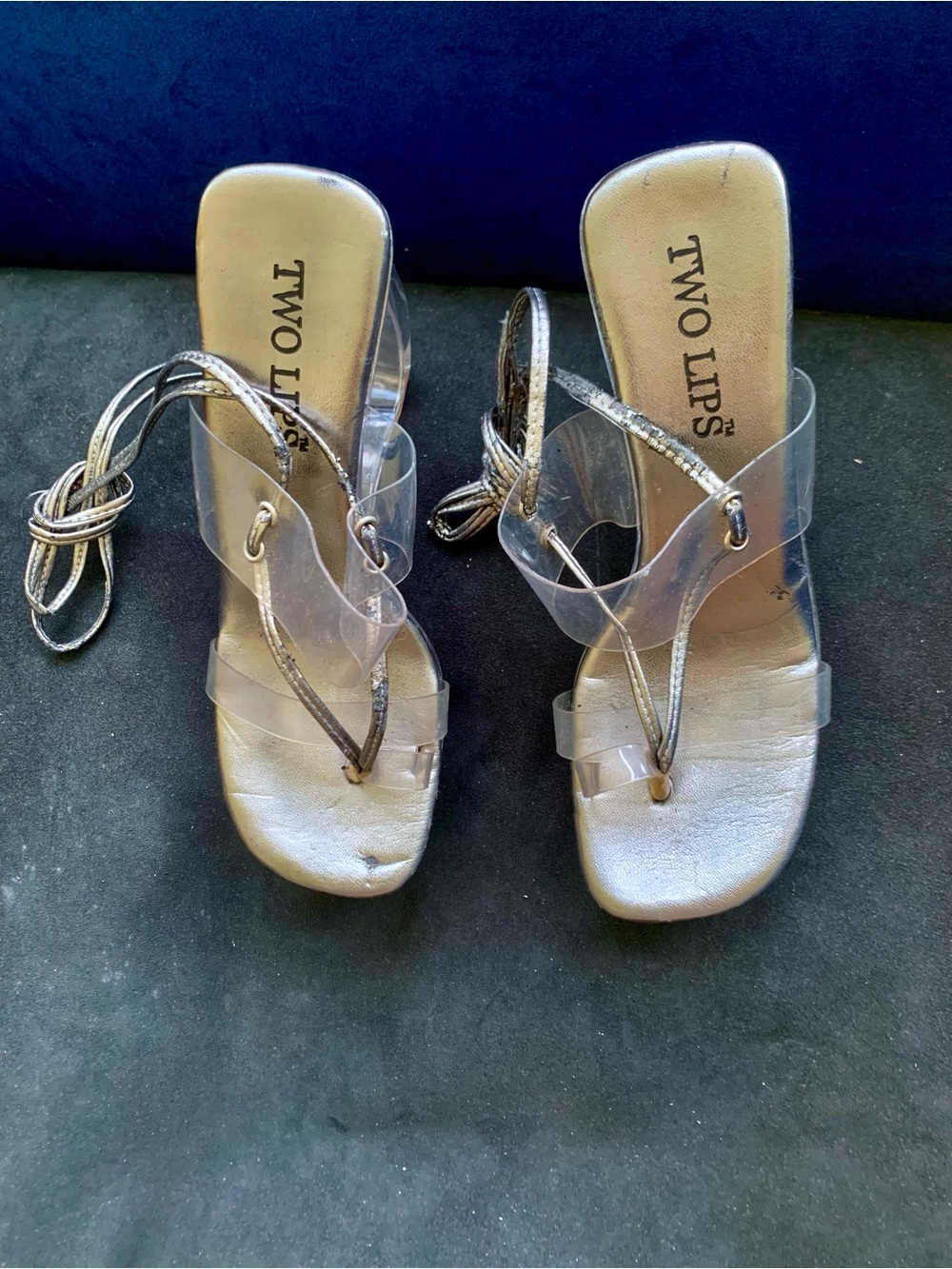 Two Lips Shoes Co in Sun Valle Ca! Purchased, Nevef Used it !